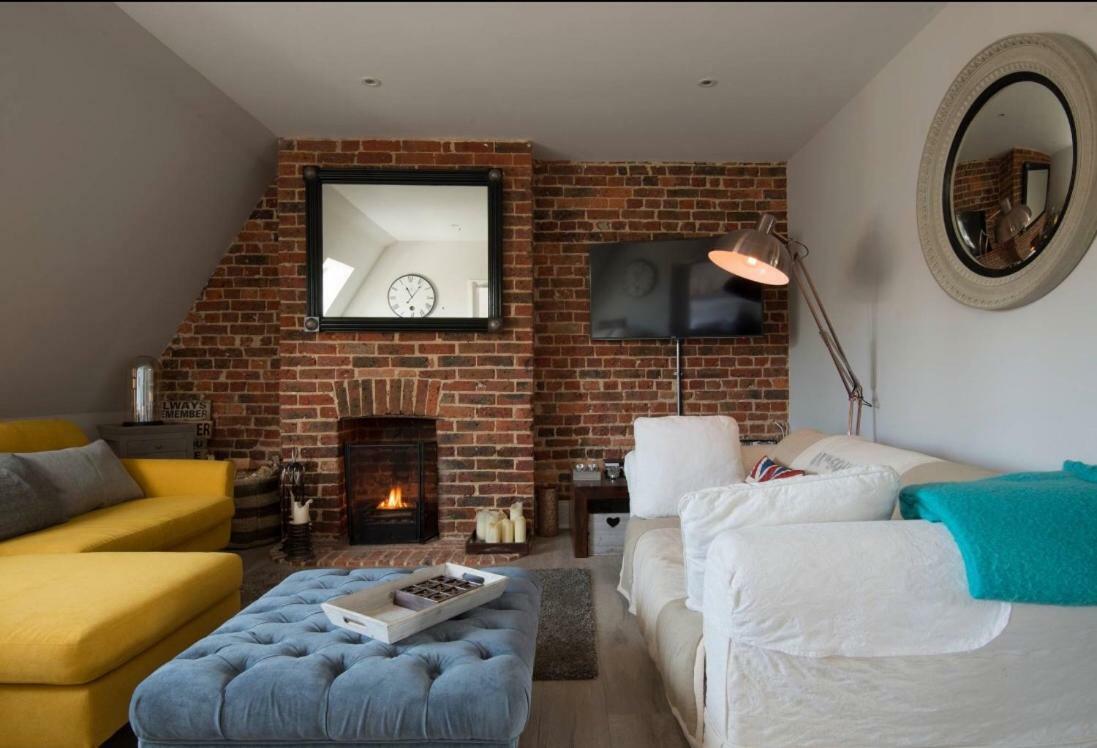 The Loft Midhurst Exterior photo